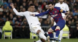 皇马右后卫卡瓦哈尔受伤，国家德比前皇马防线告急应对策略